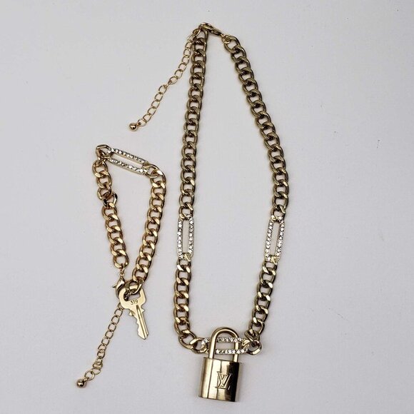 100% Auth Louis Vuitton Lock & Key with Unbranded Gold Plated Chain Necklace - Picture 8 of 11